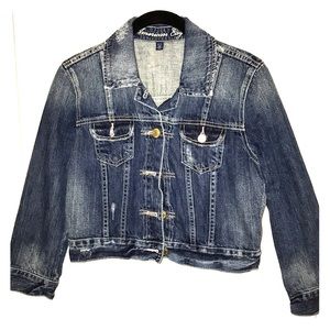 ✨AE Distressed Denim Jacket- EUC!